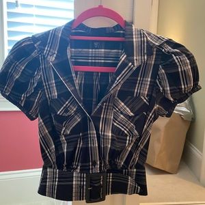 Bebe crop top black/white, buckle front